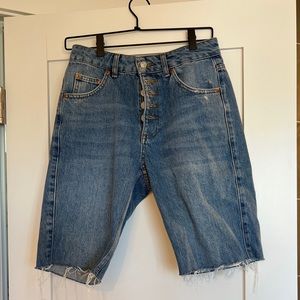 Topshop bremuda jean shorts • size 6